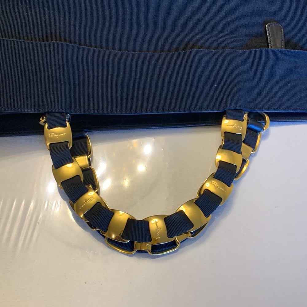 Salvatore Ferragamo 2 way bag - Picture 3 of 16